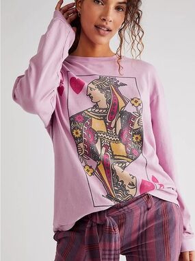 Free People - Queen Of Hearts
Long Sleeve (Color: Lotus Flower)